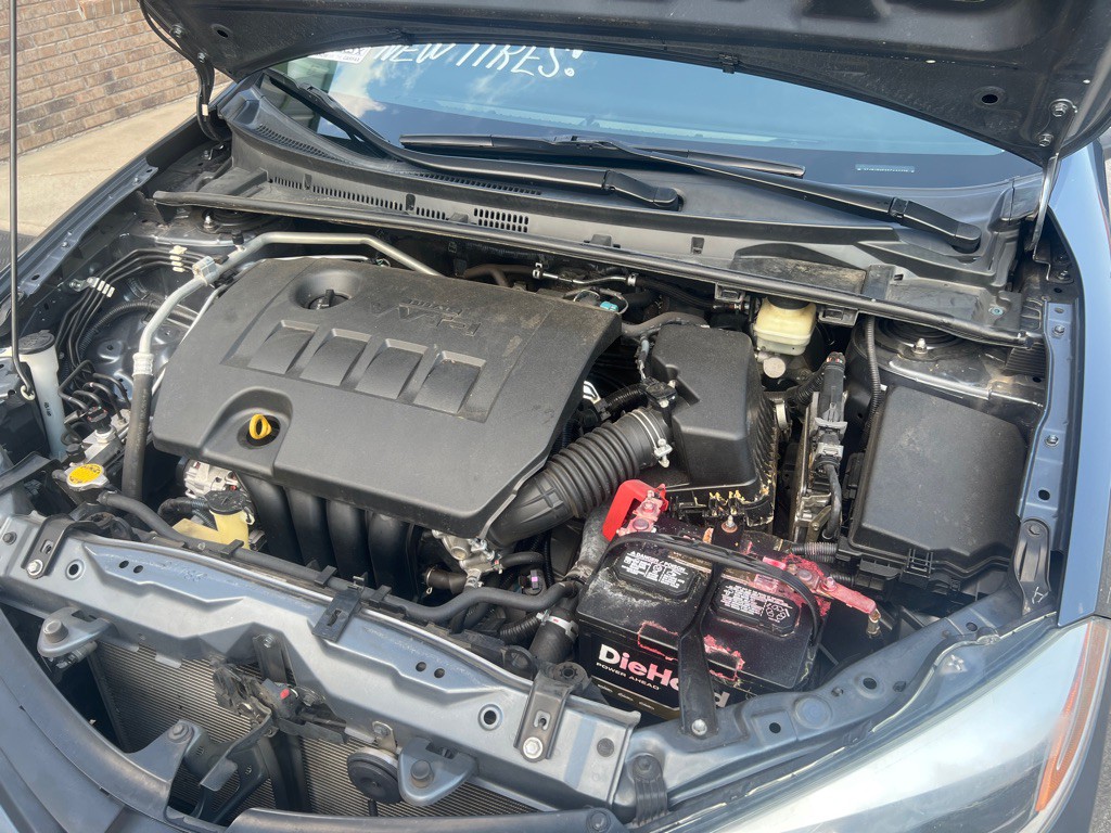 2015 Toyota Corolla Image 12