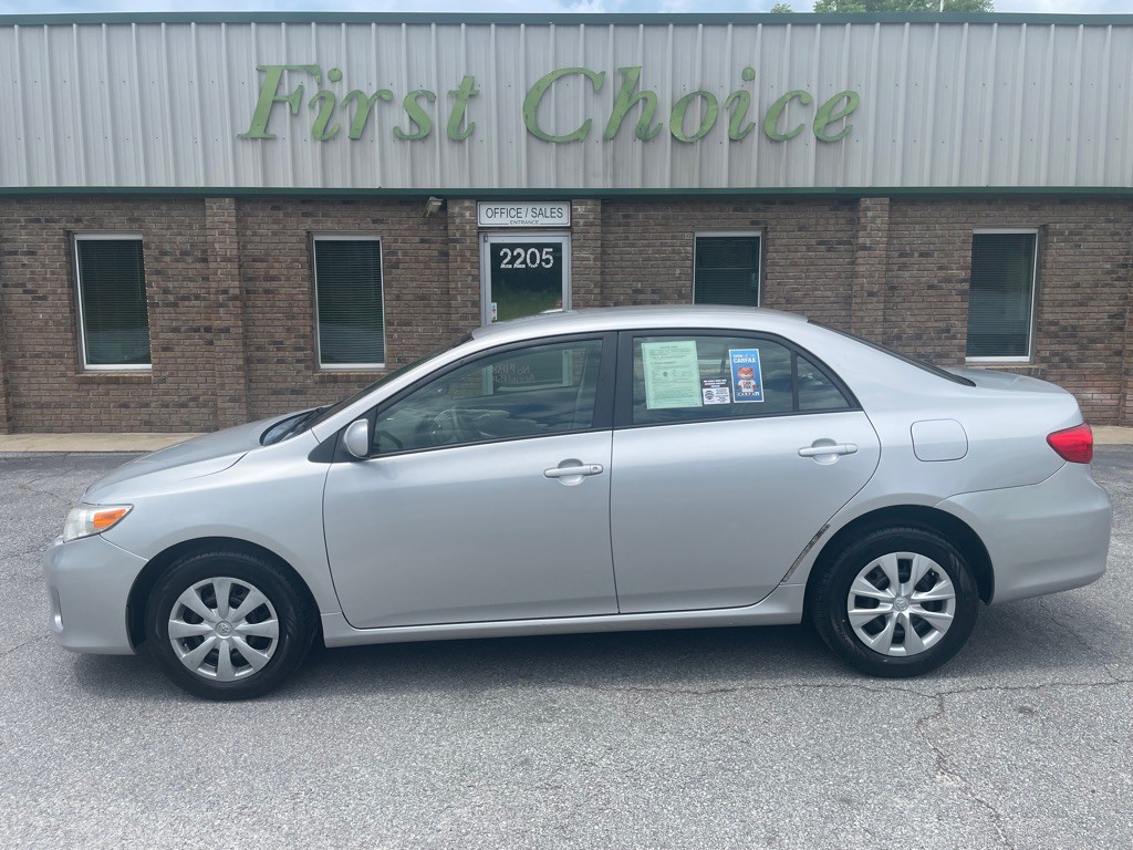 2011 Toyota Corolla Image 1