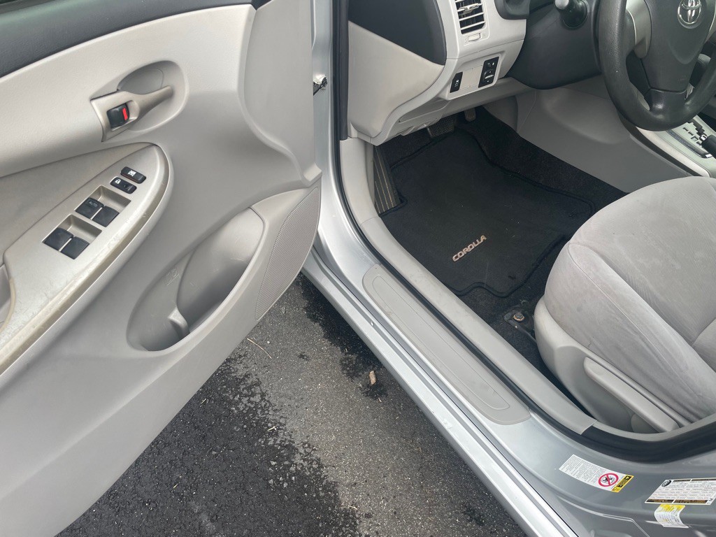 2011 Toyota Corolla Image 5