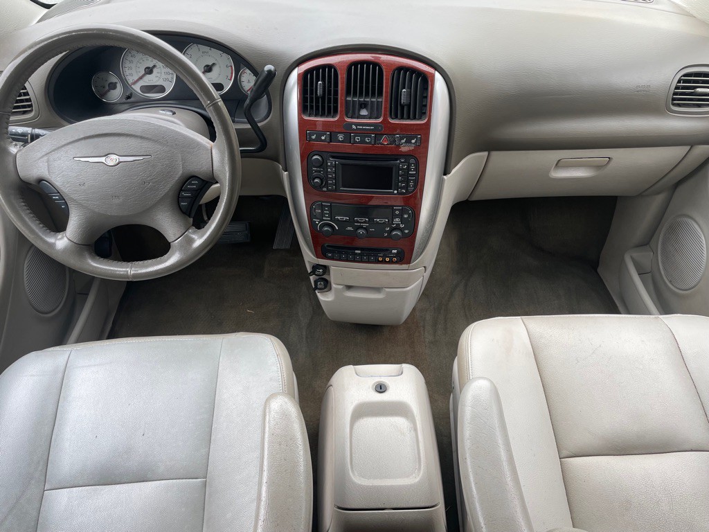 2007 Chrysler Town & Country Image 7