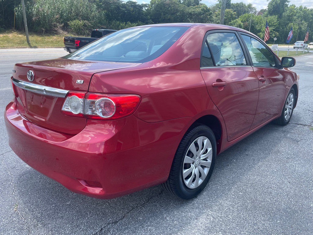 2013 Toyota Corolla Image 10