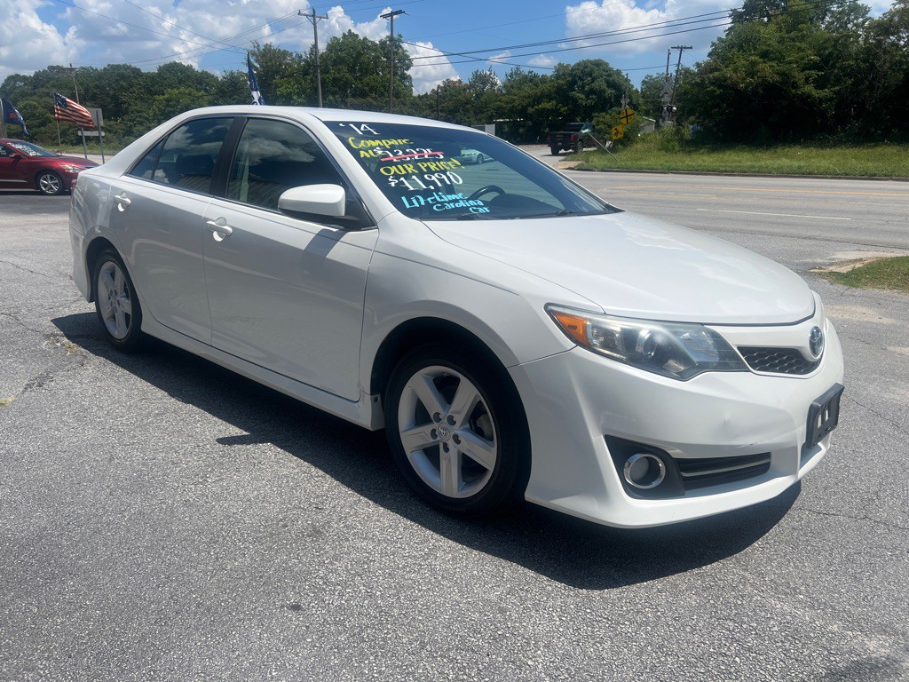 2014 Toyota Camry Image 3