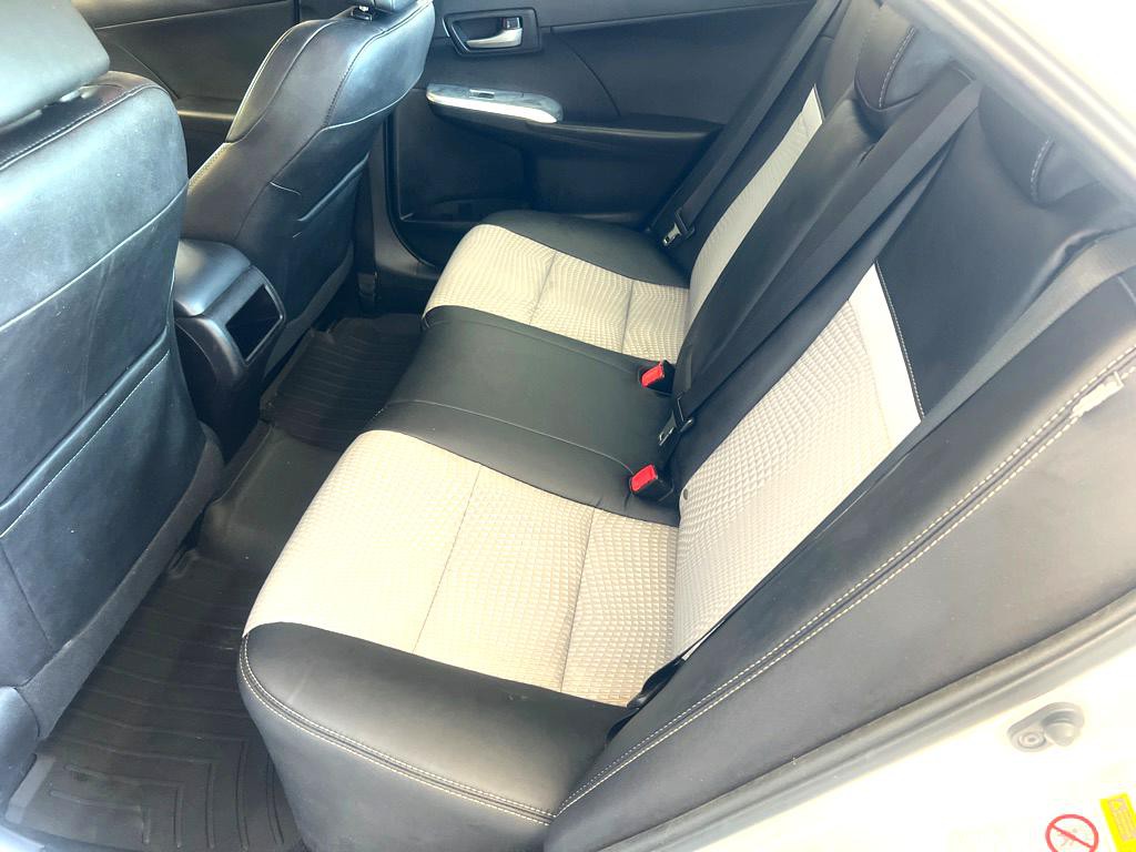 2014 Toyota Camry Image 8