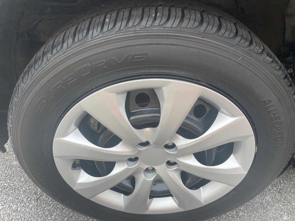 2016 Toyota Corolla Image 13