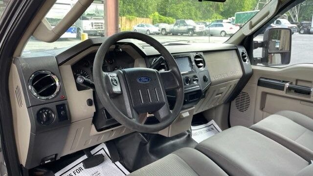 2010 Ford F-250 Image 8