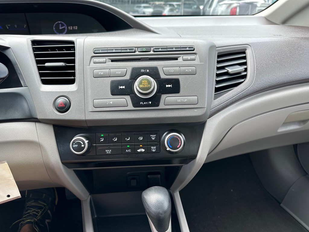 2012 Honda Civic Image 11