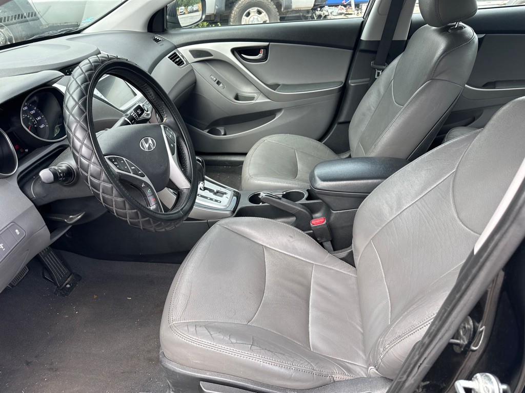 2012 Hyundai Elantra Image 10