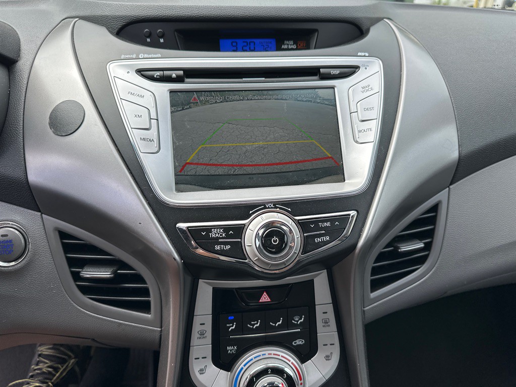 2012 Hyundai Elantra Image 11