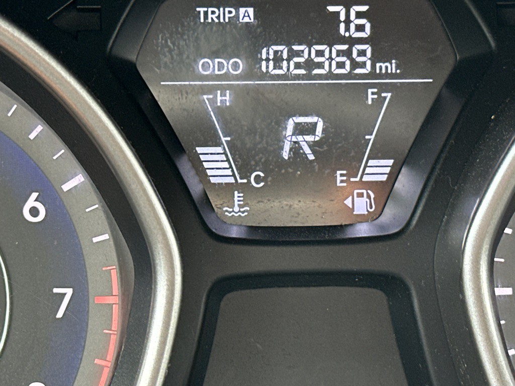 2012 Hyundai Elantra Image 12
