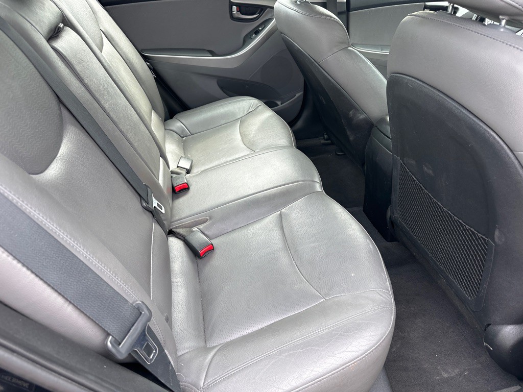 2012 Hyundai Elantra Image 16