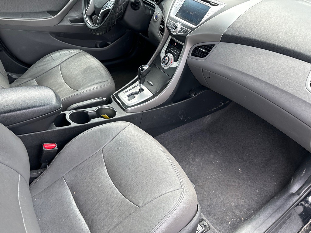 2012 Hyundai Elantra Image 18