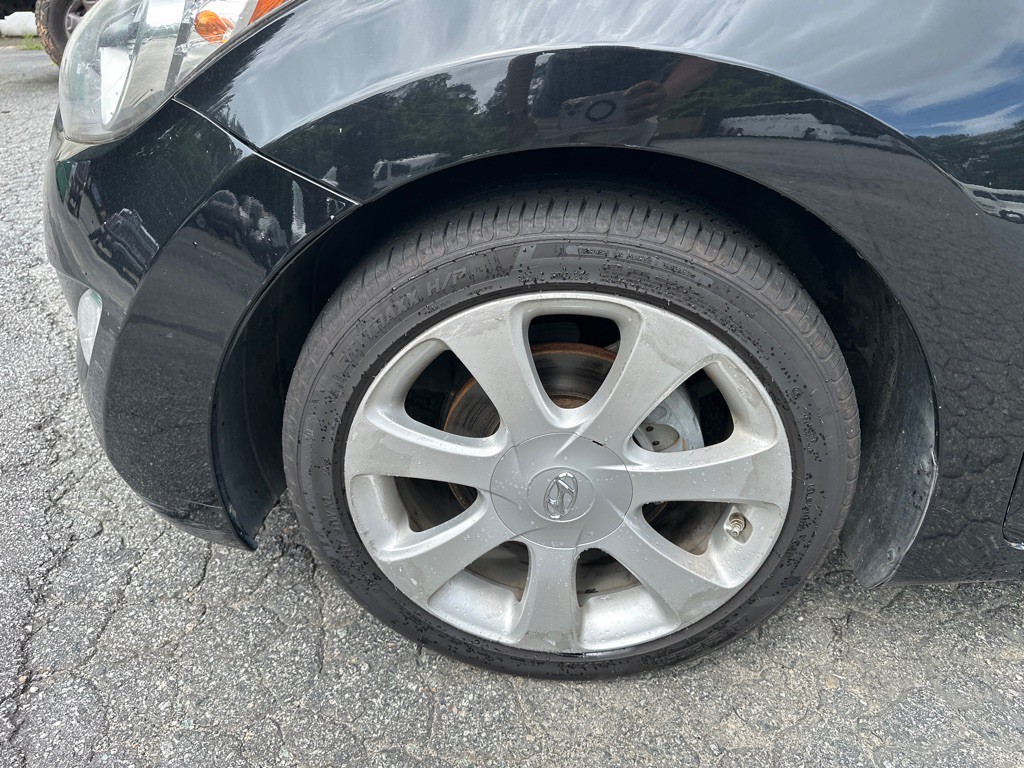 2012 Hyundai Elantra Image 19