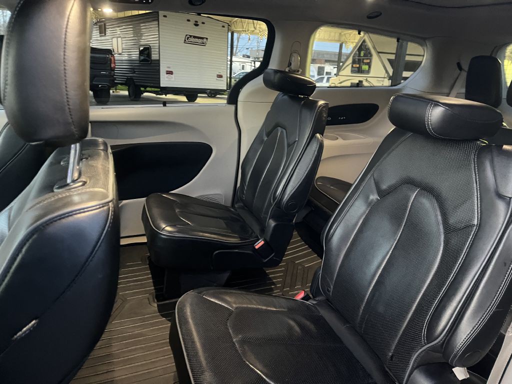 2020 Chrysler Pacifica Image 11
