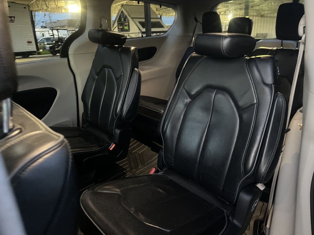 2020 Chrysler Pacifica Image 16
