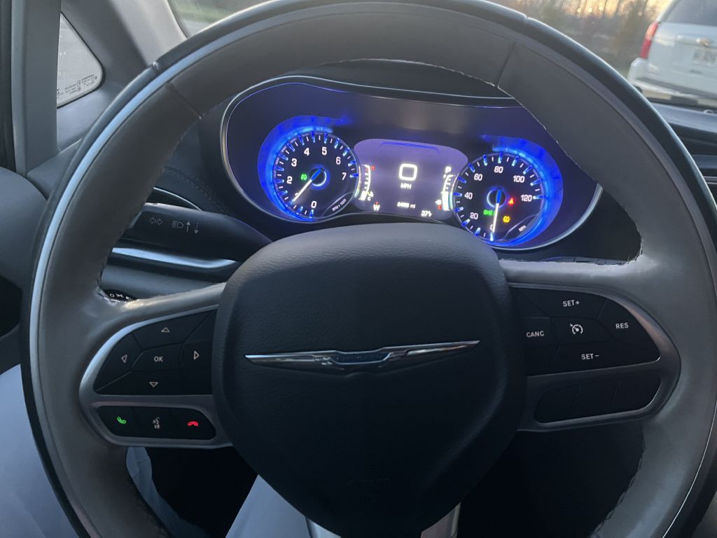 2020 Chrysler Pacifica Image 25