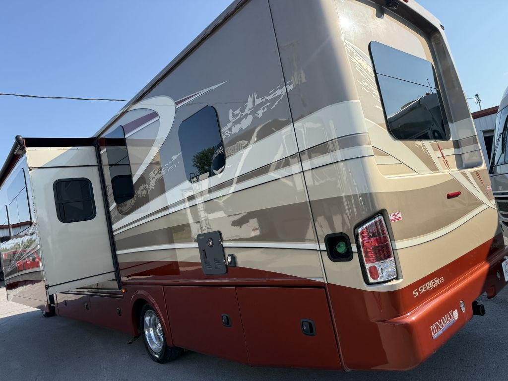 2019 RAM 5500 Image 18