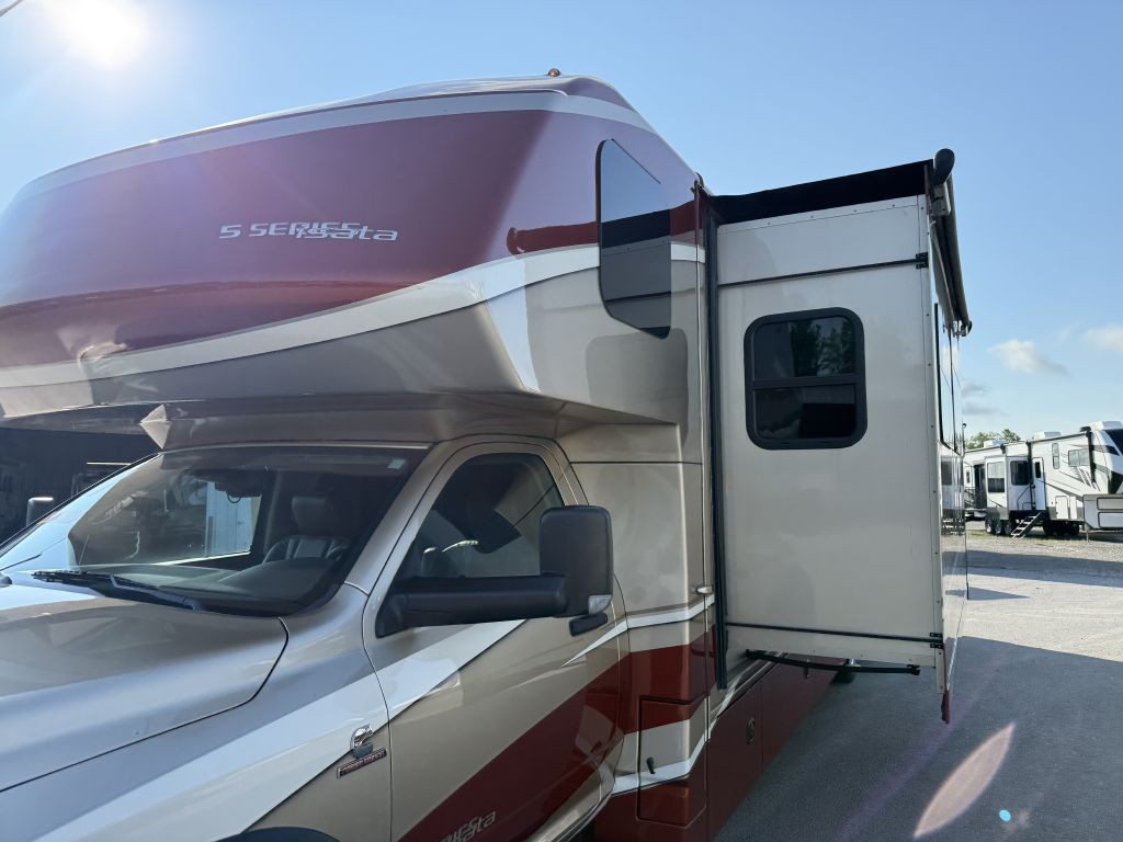 2019 RAM 5500 Image 42