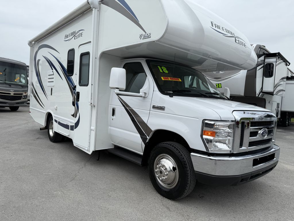 2018 Ford Econoline Image 3
