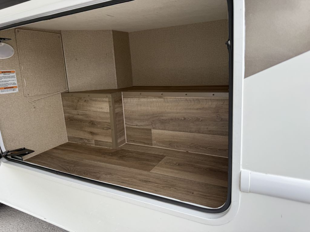 2018 Ford Econoline Image 15