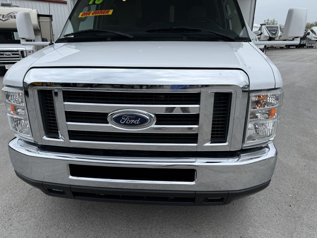 2018 Ford Econoline Image 35