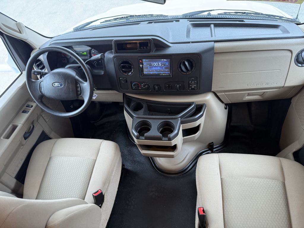 2018 Ford Econoline Image 45