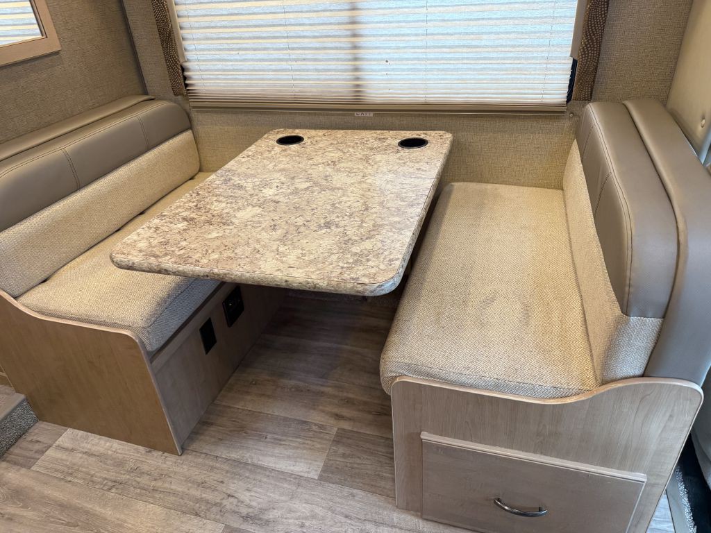 2018 Ford Econoline Image 48