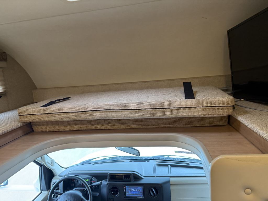 2018 Ford Econoline Image 49