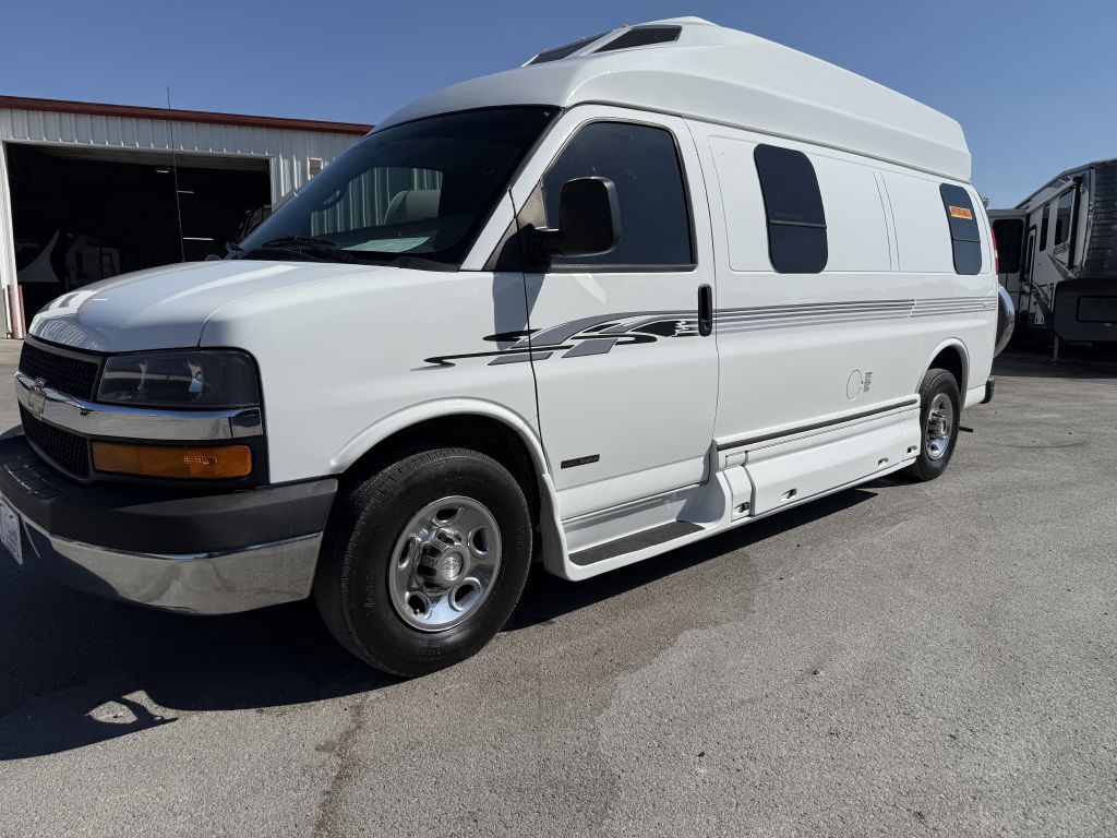 2016 Chevrolet Express Image 6