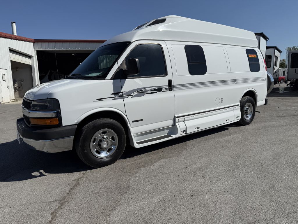 2016 Chevrolet Express Image 7