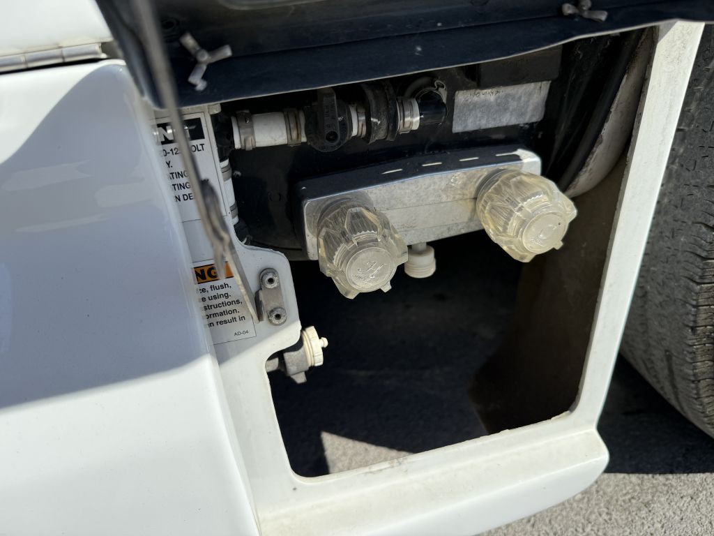 2016 Chevrolet Express Image 23