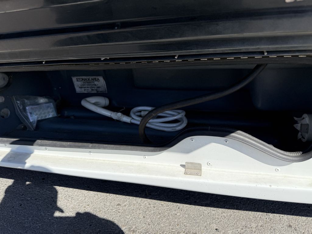 2016 Chevrolet Express Image 24