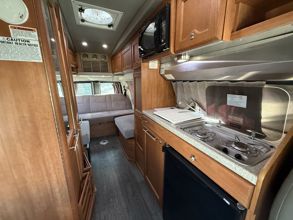 2016 Chevrolet Express Image 35
