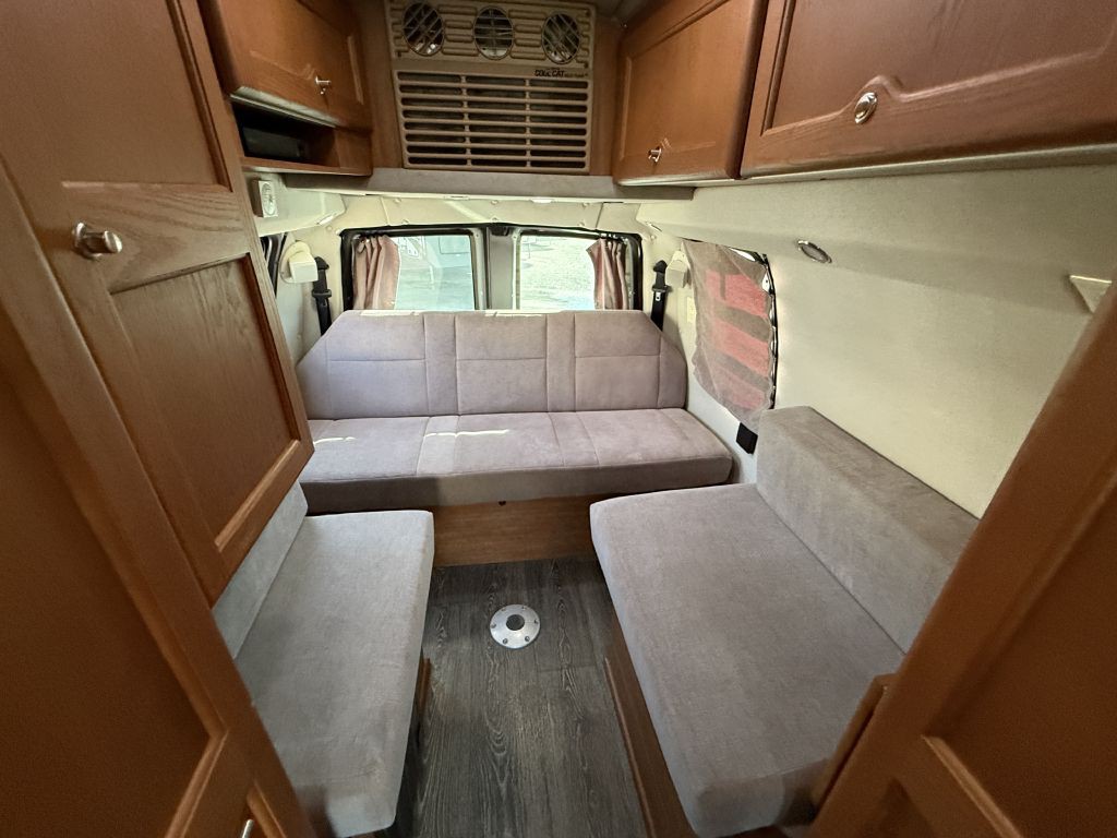 2016 Chevrolet Express Image 36