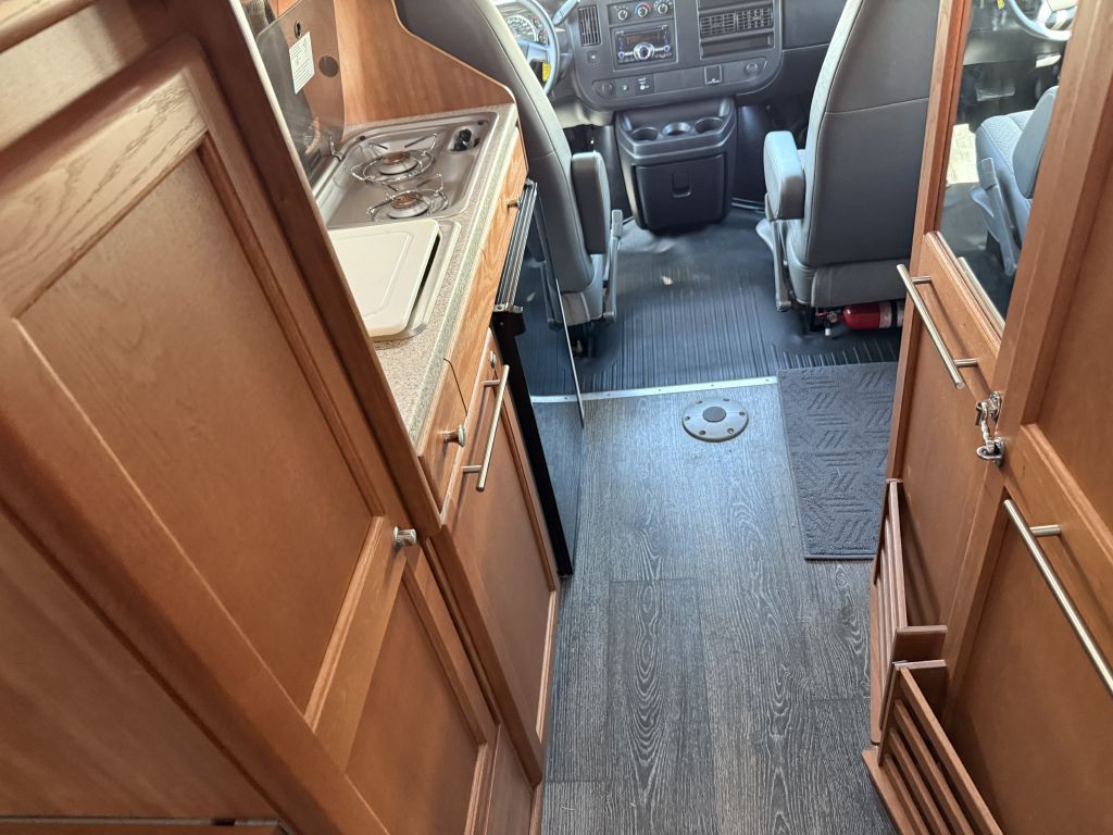 2016 Chevrolet Express Image 37