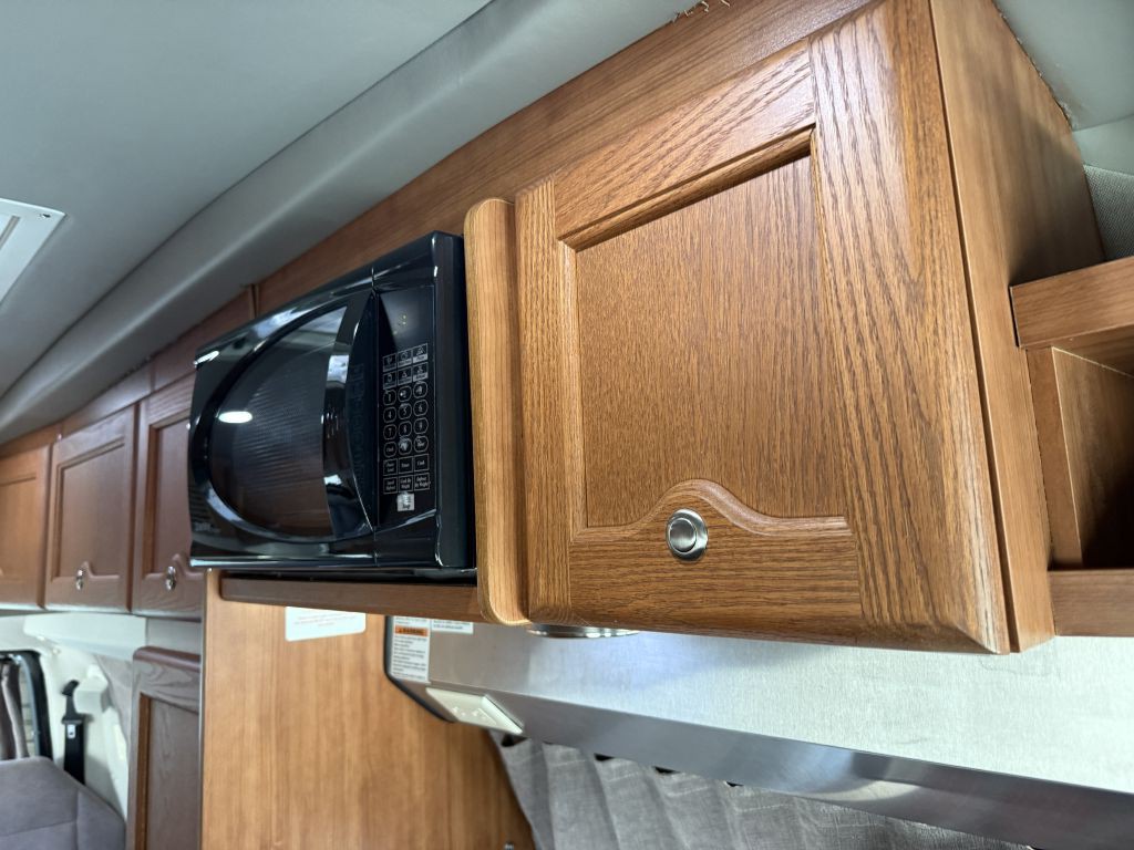 2016 Chevrolet Express Image 57