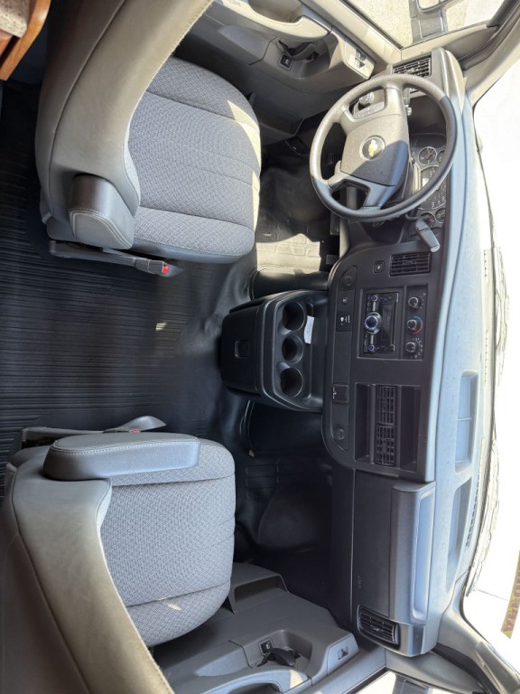2016 Chevrolet Express Image 64