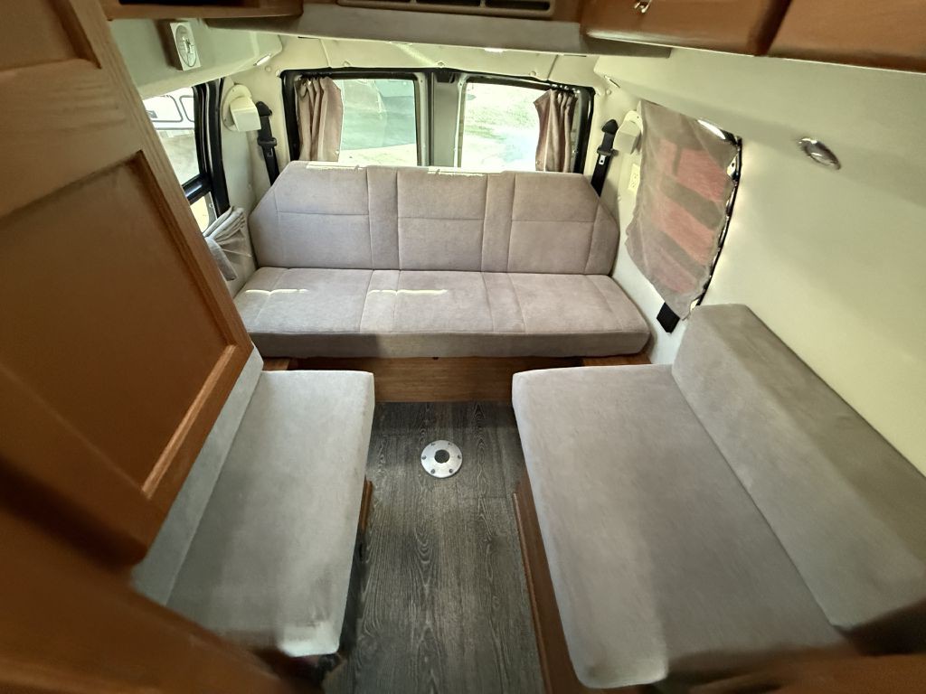 2016 Chevrolet Express Image 66