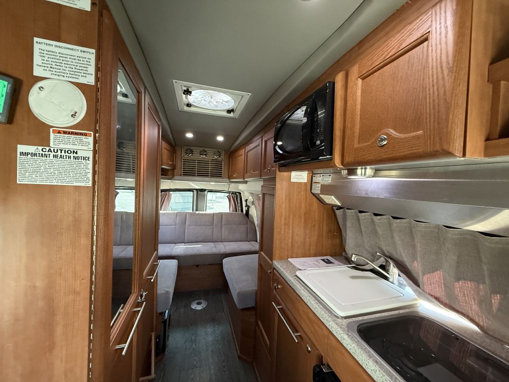 2016 Chevrolet Express Image 67