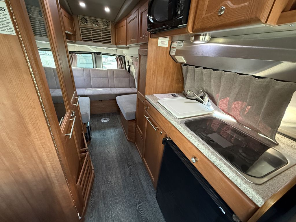 2016 Chevrolet Express Image 68