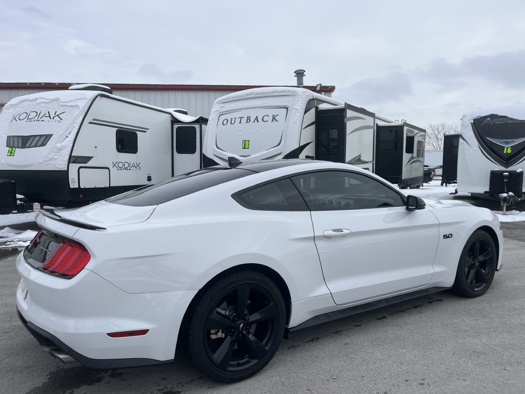 2021 Ford Mustang Image 8