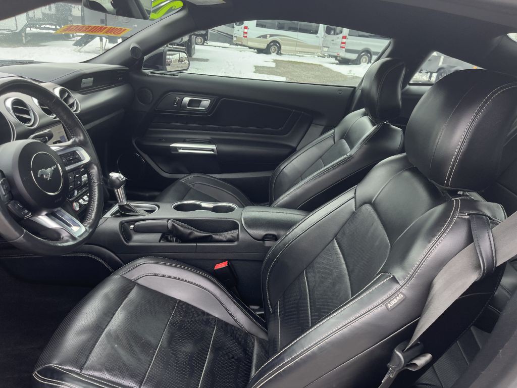 2021 Ford Mustang Image 11