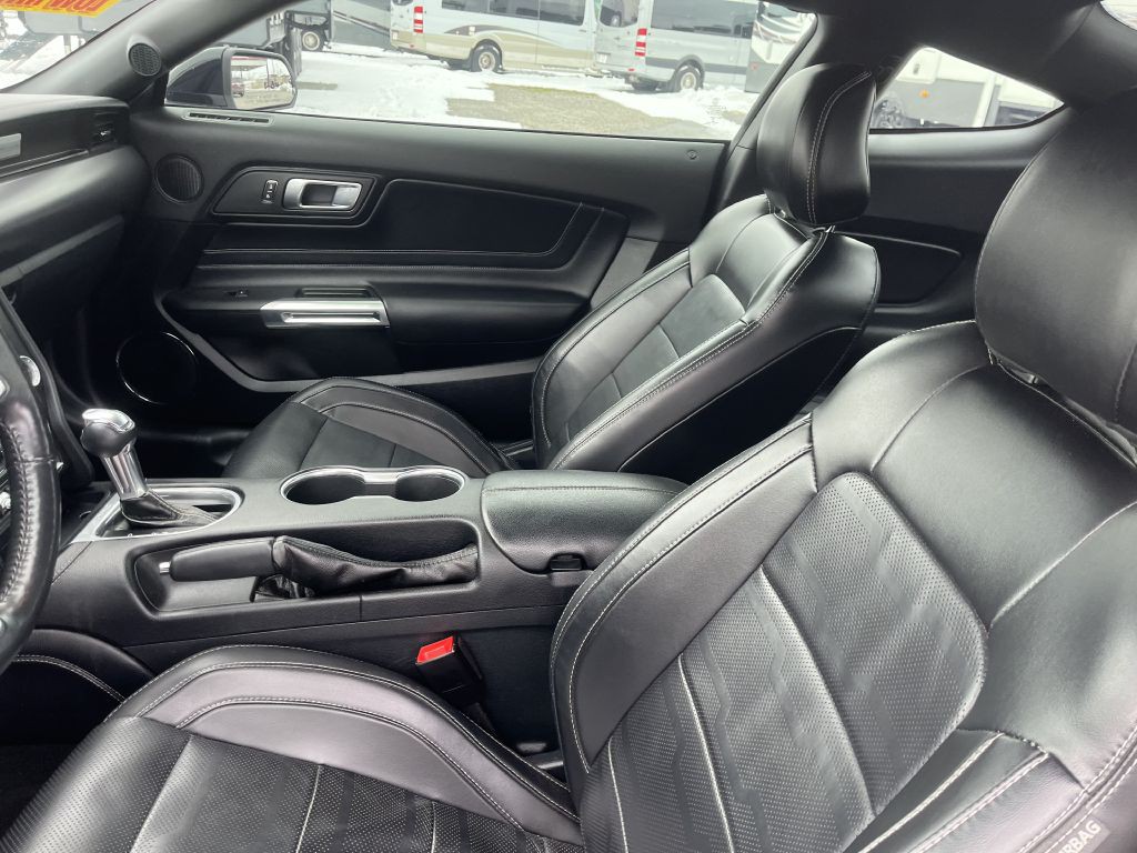 2021 Ford Mustang Image 14