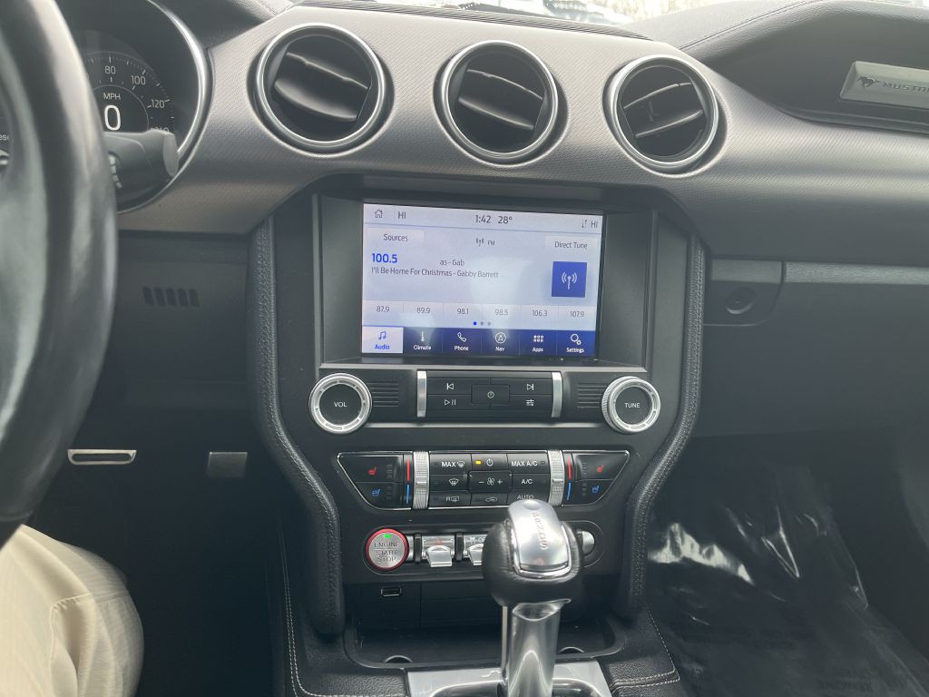 2021 Ford Mustang Image 19