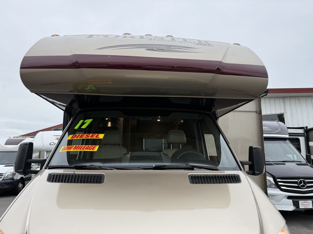 2017 Mercedes-Benz Sprinter Image 4