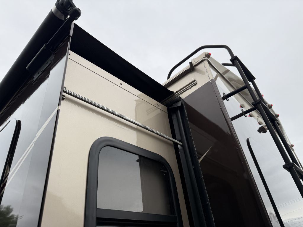 2017 Mercedes-Benz Sprinter Image 11