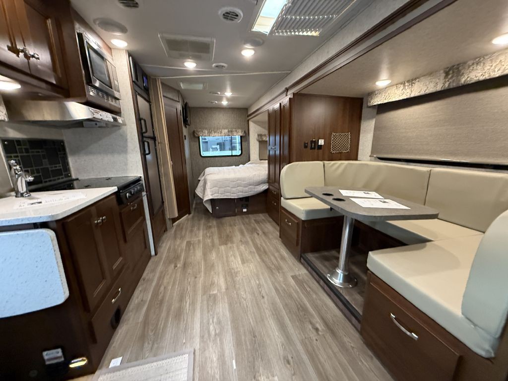 2017 Mercedes-Benz Sprinter Image 35