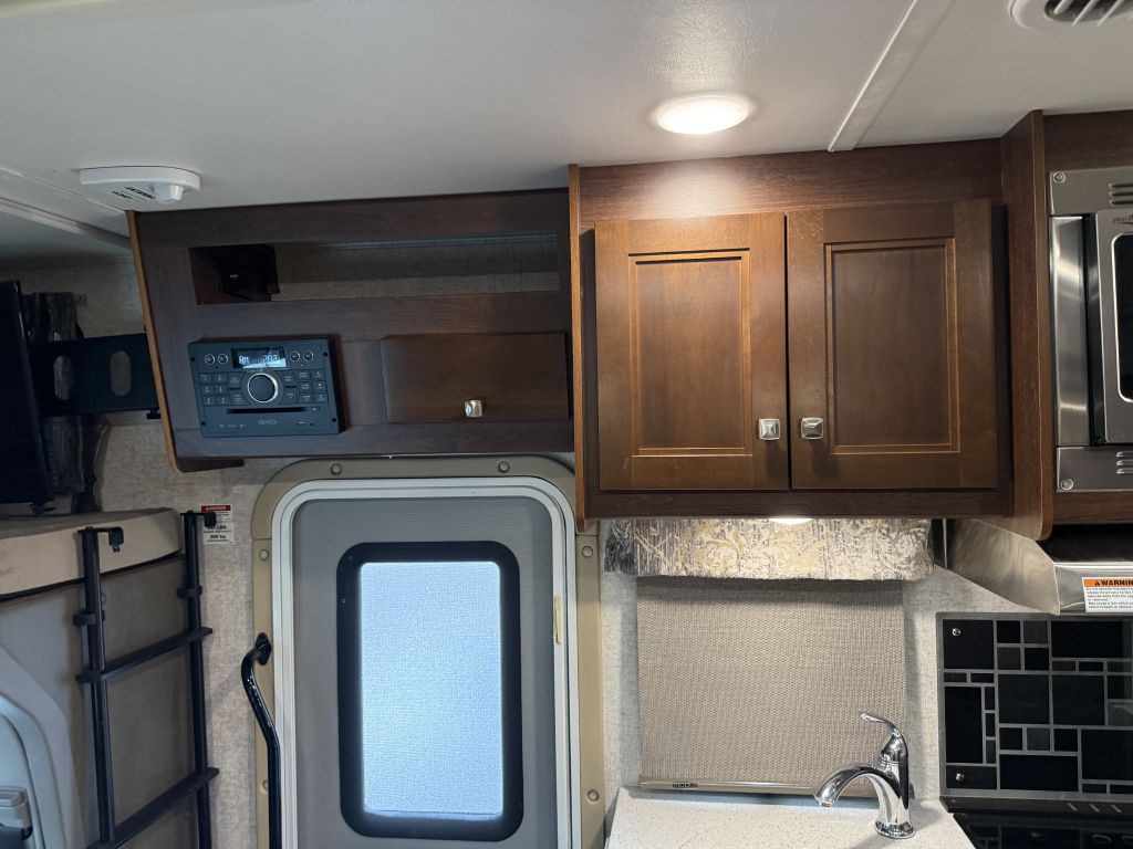 2017 Mercedes-Benz Sprinter Image 46