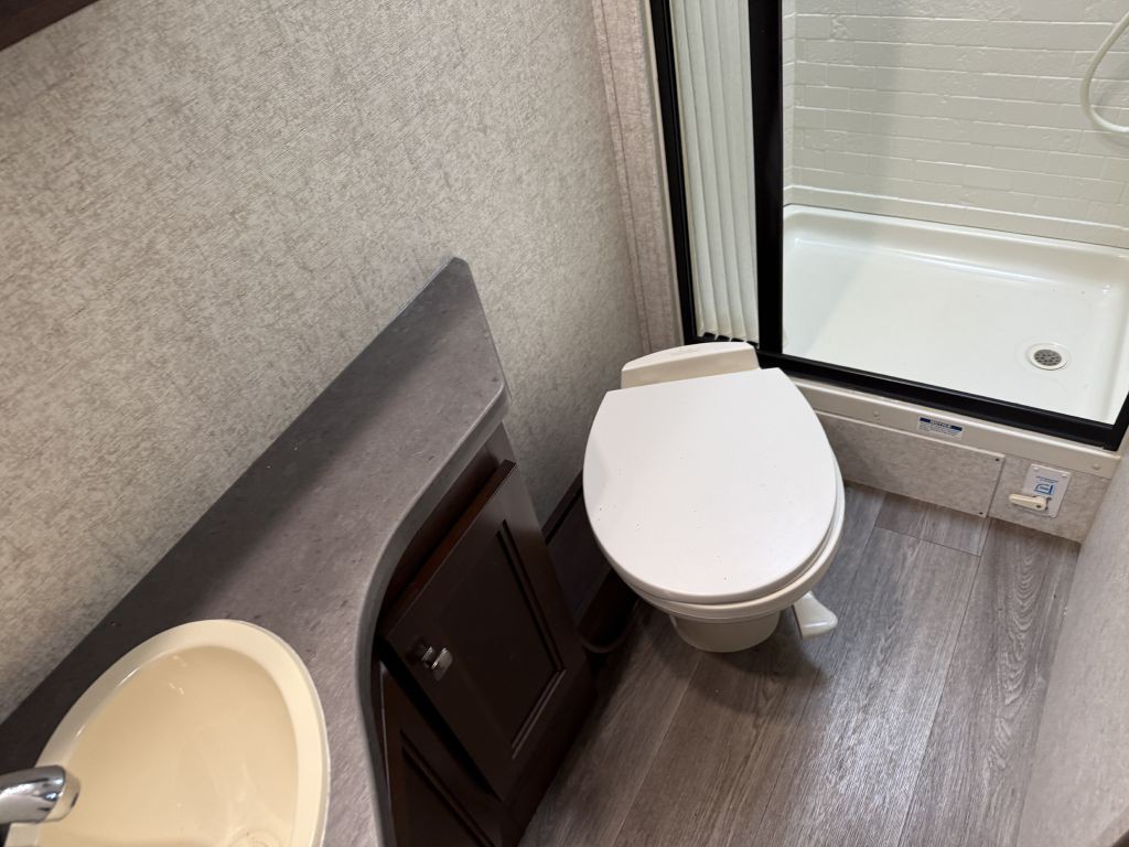 2017 Mercedes-Benz Sprinter Image 55