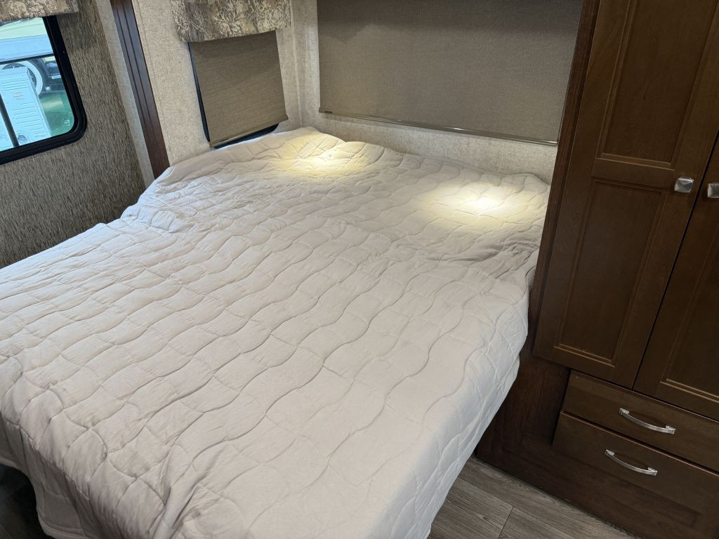 2017 Mercedes-Benz Sprinter Image 61