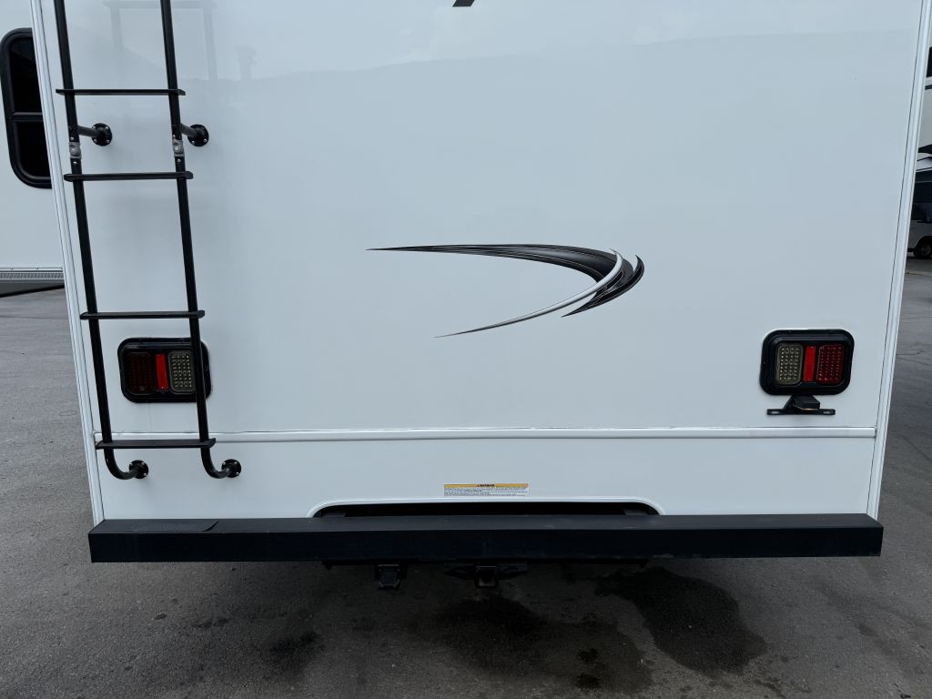 2020 Ford Econoline Image 23